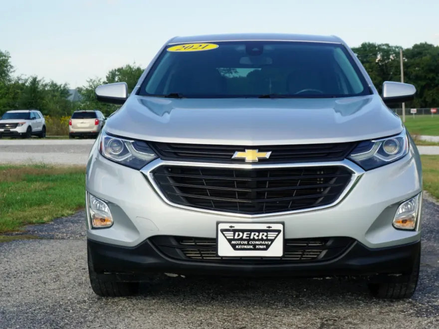 2021 Chevrolet Equinox LT photo 1