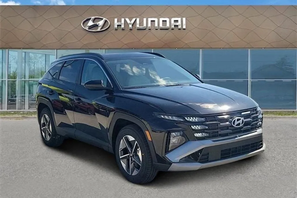 2025 Hyundai Tucson SEL photo 1