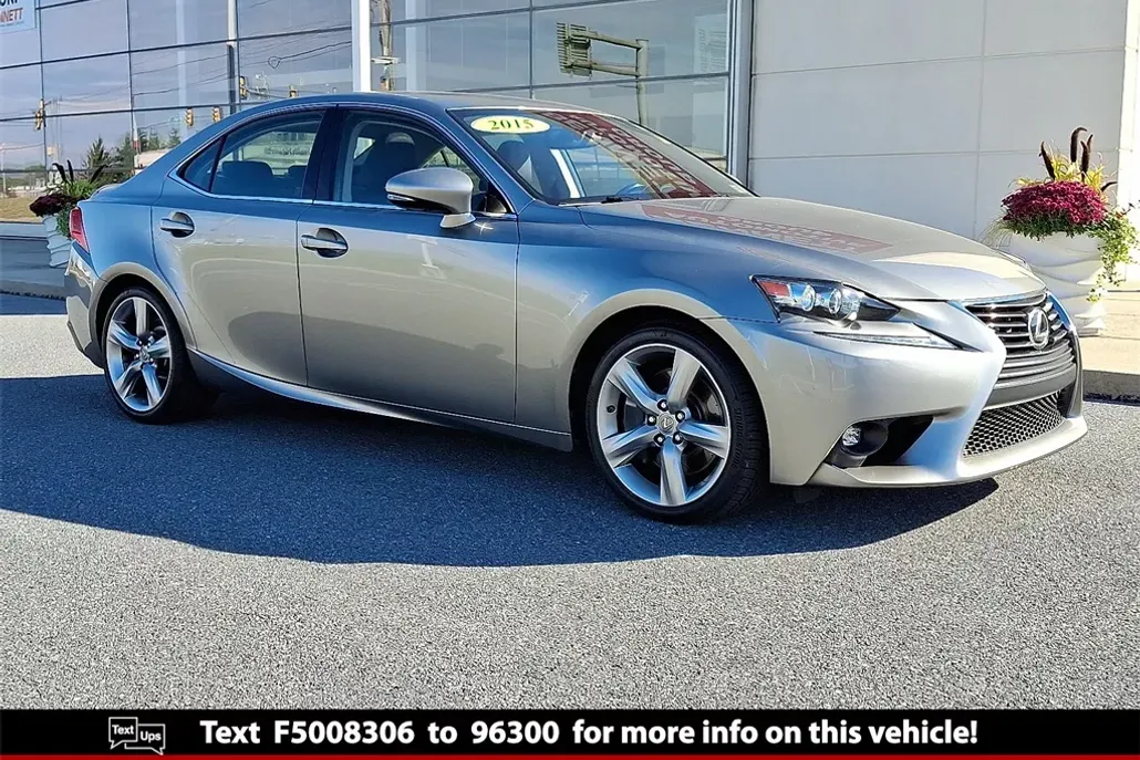 2015 Lexus IS 350 photo 1
