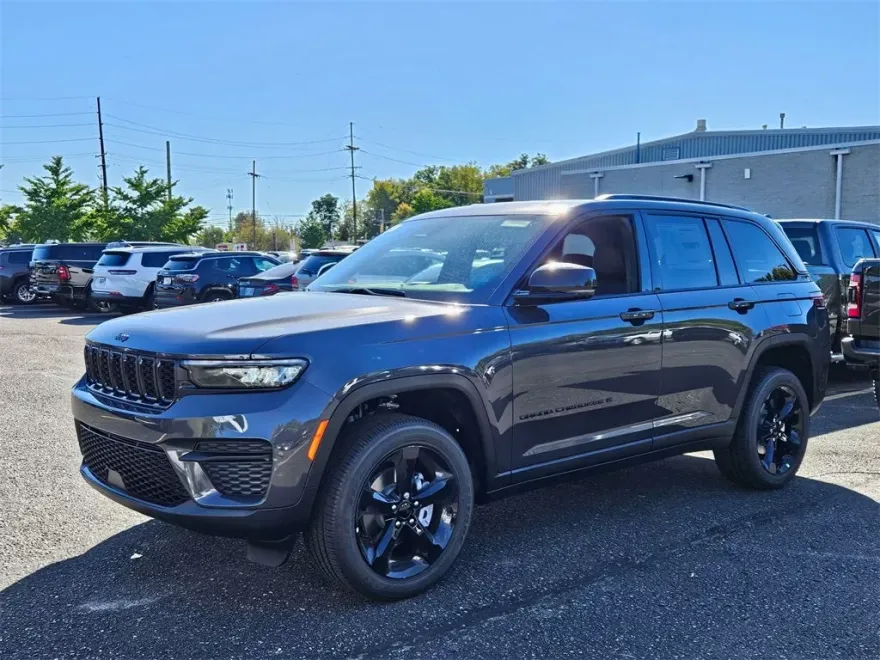 2025 Jeep Grand Cherokee Altitude X photo 1