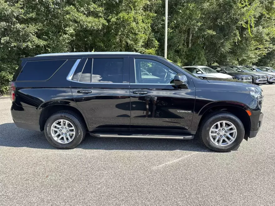 2023 Chevrolet Tahoe LT photo 1