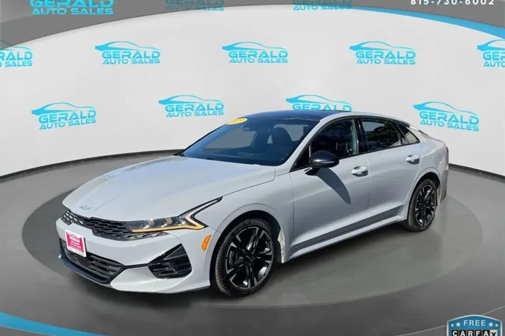 2023 Kia K5 GT-Line photo 1