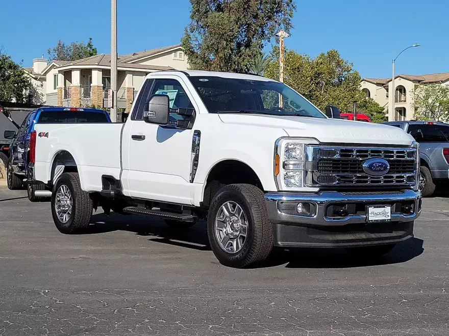 2025 Ford F-250 XLT photo 1
