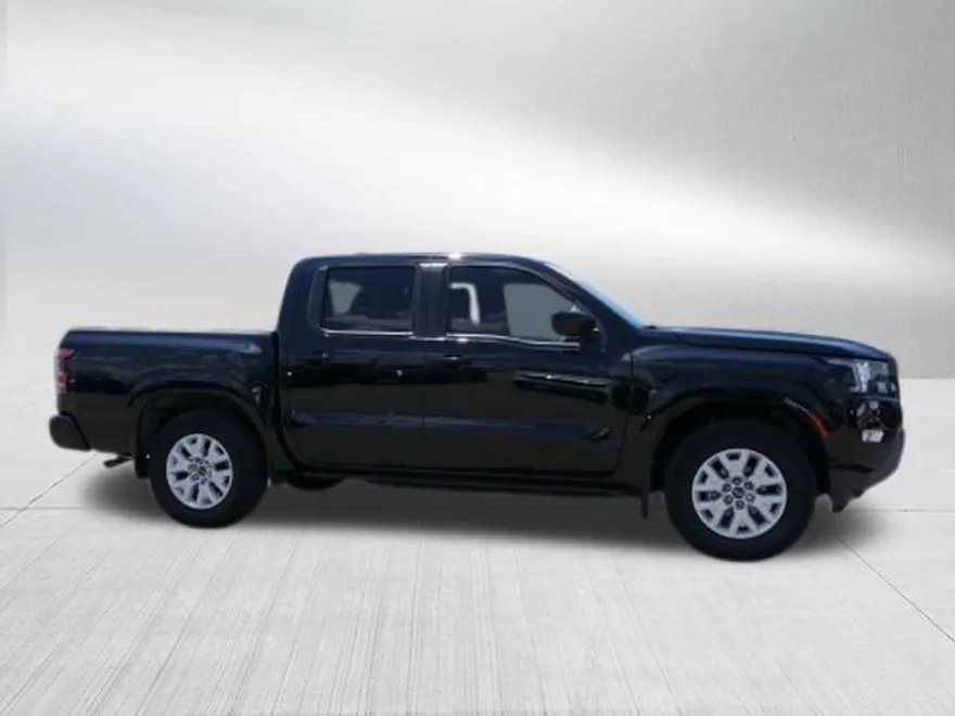 2023 Nissan Frontier SV photo 1