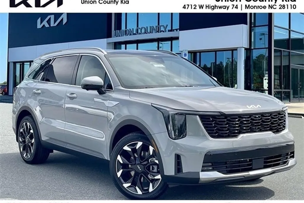 2025 Kia Sorento SX photo 1