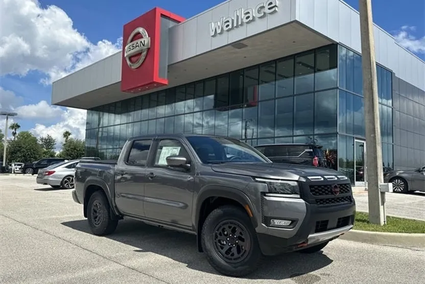2026 Nissan Frontier Crew Cab PRO-X photo 1