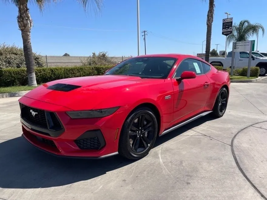 2025 Ford Mustang GT photo 1