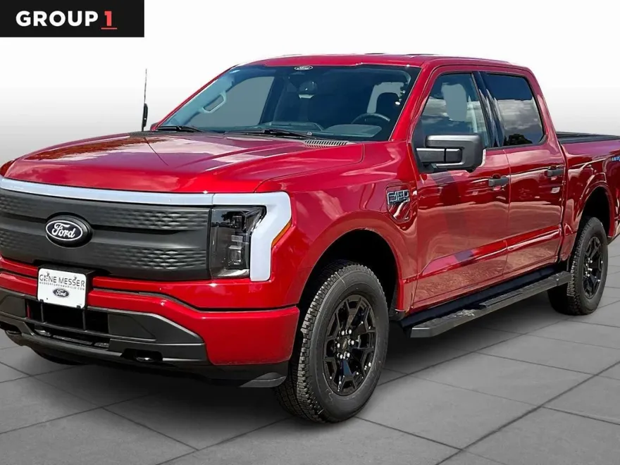 2025 Ford F-150 Lightning XLT photo 1