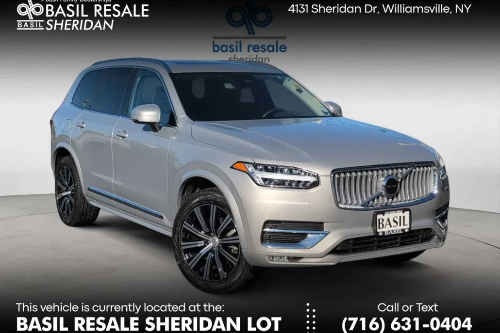 2025 Volvo XC90 Core B5 AWD photo 1