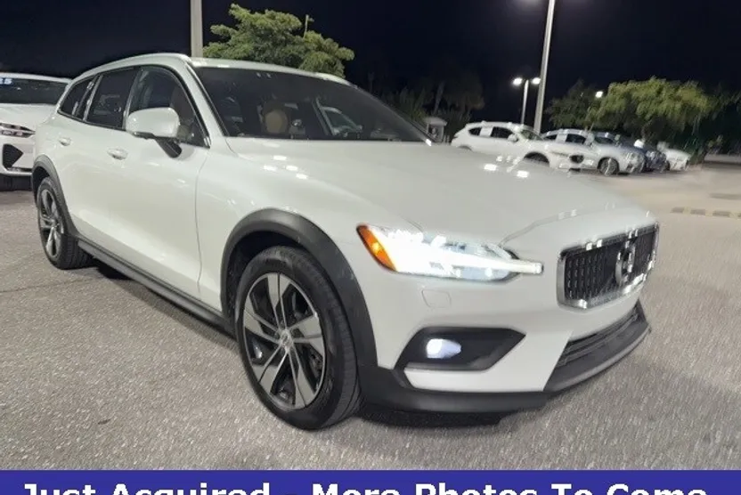 2020 Volvo V60 Cross Country T5 photo 1