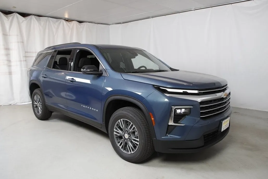 2026 Chevrolet Traverse photo 1