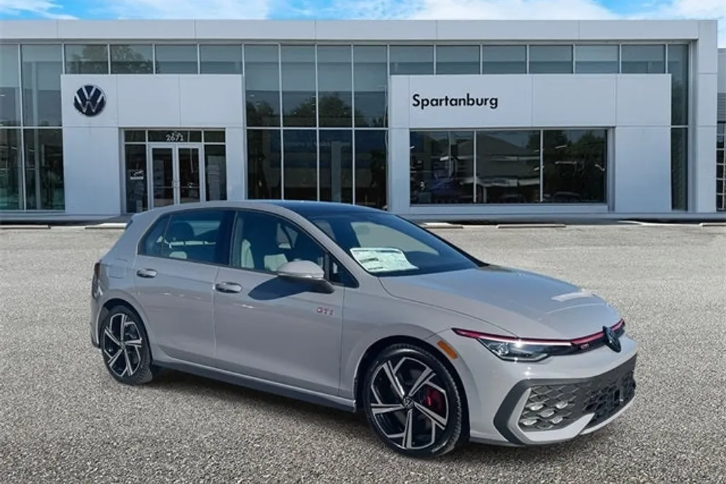 2025 Volkswagen Golf GTI SE photo 1