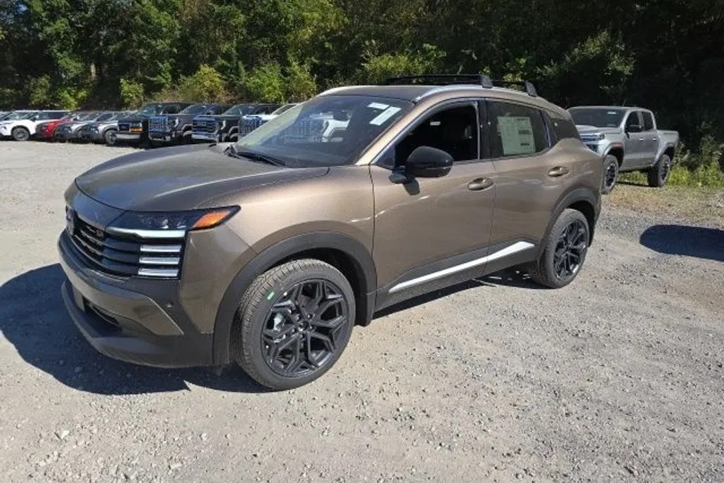 2026 Nissan Kicks SR photo 1