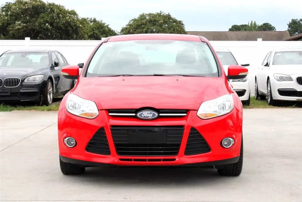 2012 Ford Focus SEL photo 1