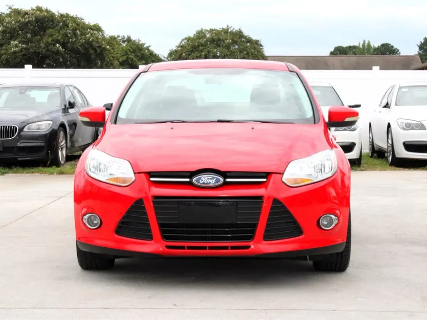 2012 Ford Focus SEL photo 1