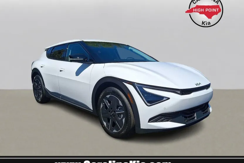 2025 Kia EV6 Light photo 1