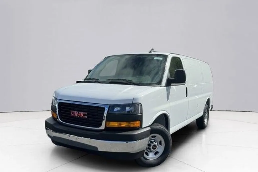 2025 Gmc Savana Cargo 2500 photo 1