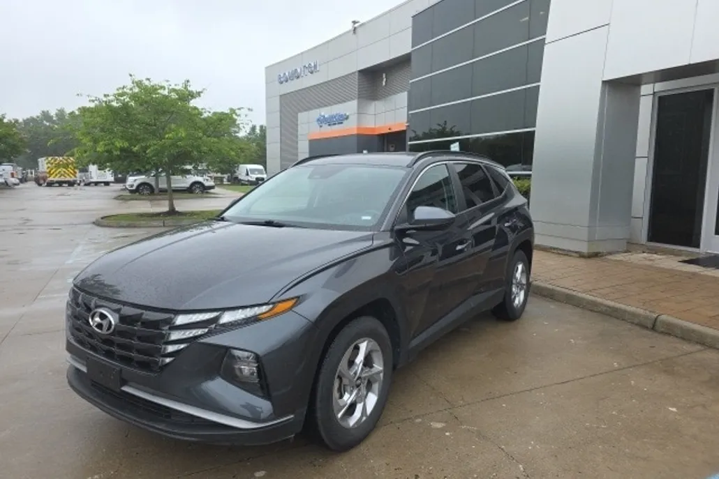 2024 Hyundai Tucson SEL photo 1