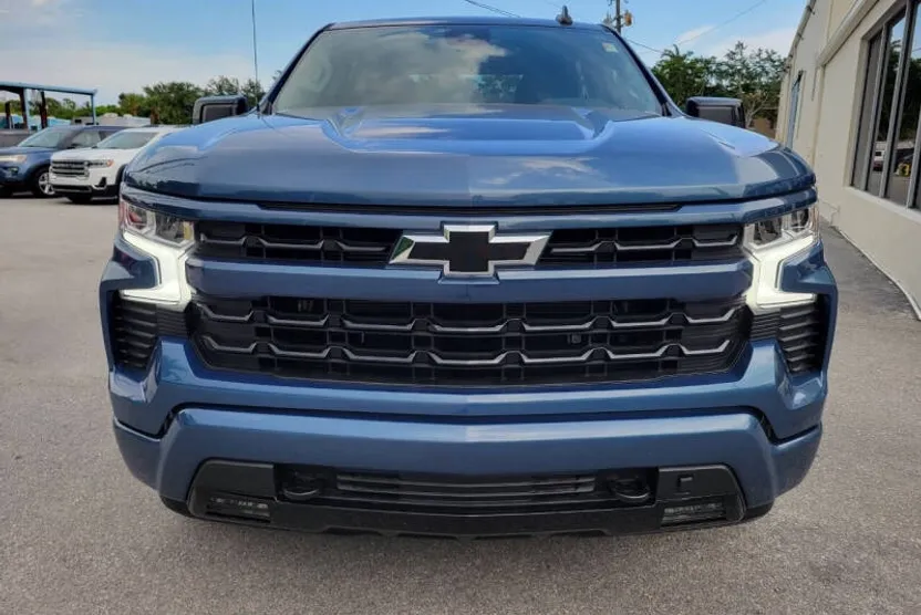 2024 Chevrolet Silverado 1500 RST photo 1