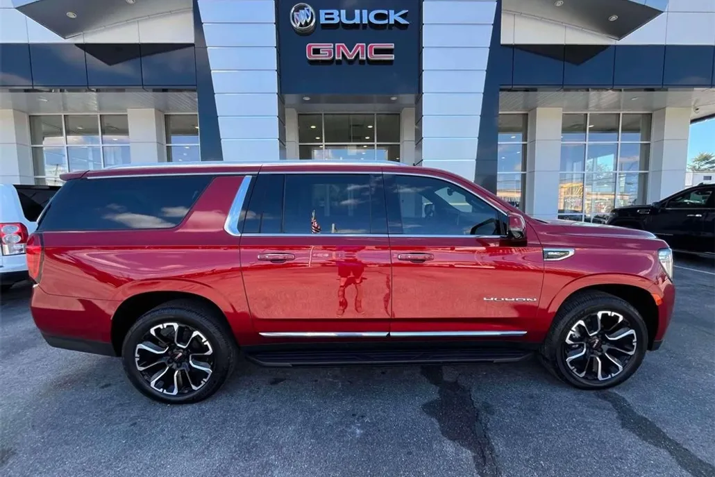 2022 Gmc Yukon XL SLT photo 1