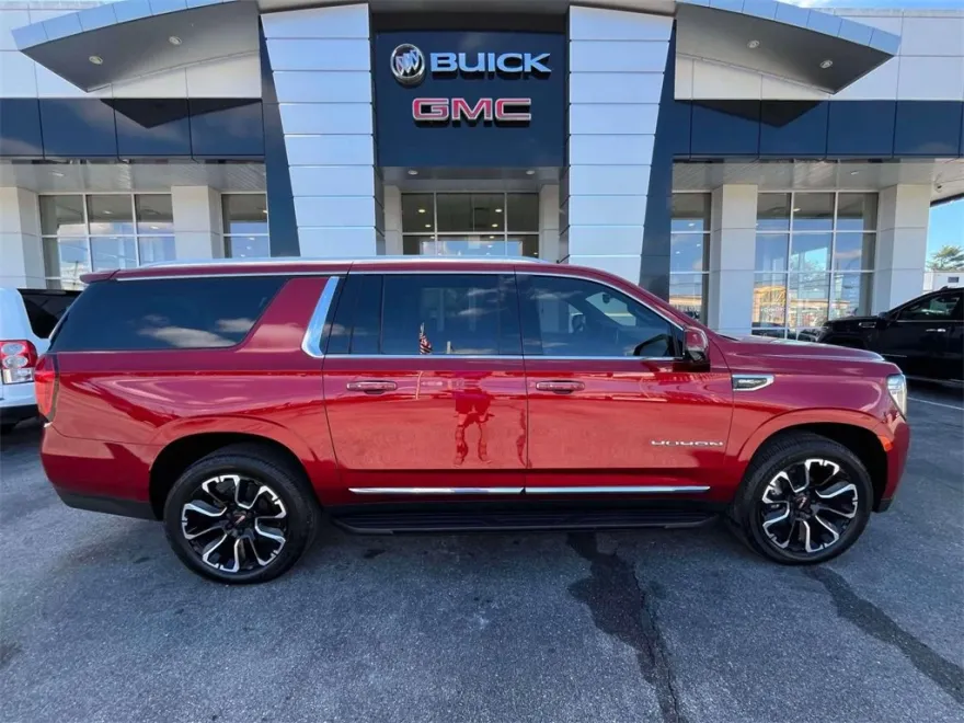 2022 Gmc Yukon XL SLT photo 1