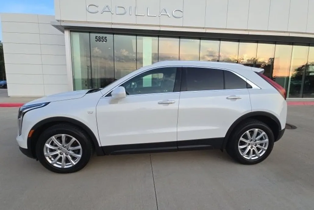 2019 Cadillac XT4 Luxury photo 1