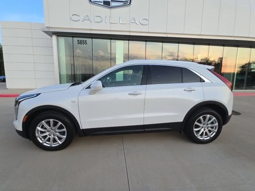 2019 Cadillac XT4 Luxury photo 1
