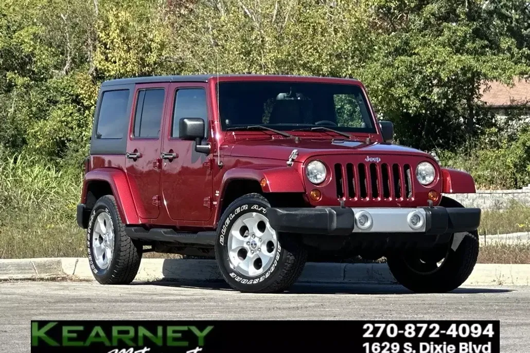 2013 Jeep Wrangler Unlimited Sahara photo 1