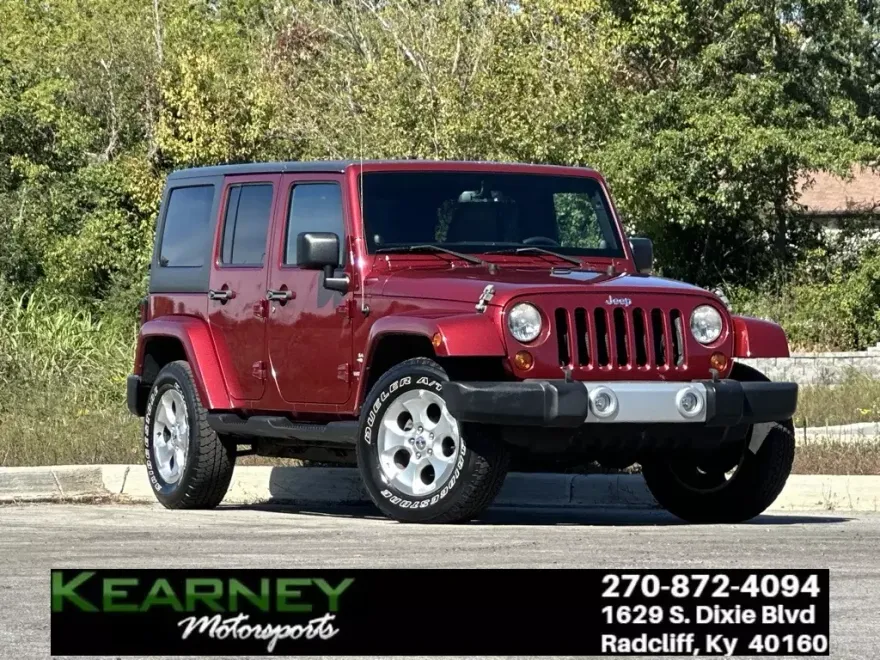 2013 Jeep Wrangler Unlimited Sahara photo 1