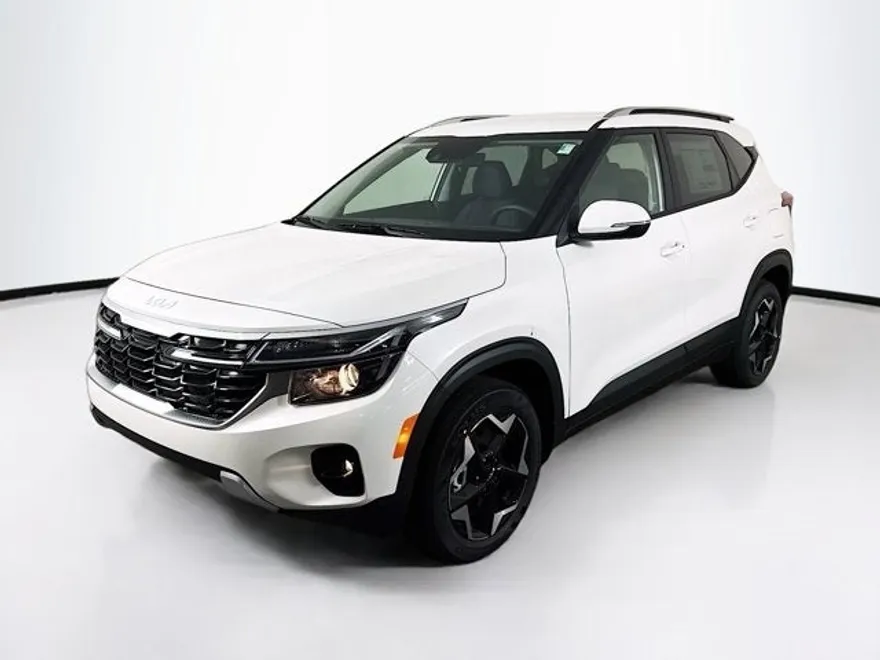 2025 Kia Seltos S photo 1