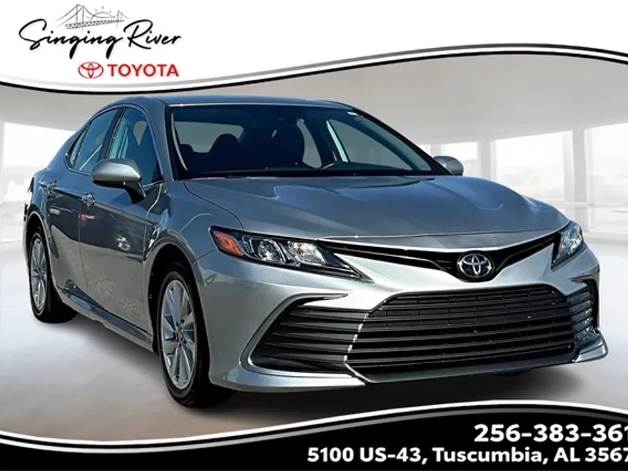 2023 Toyota Camry LE photo 1