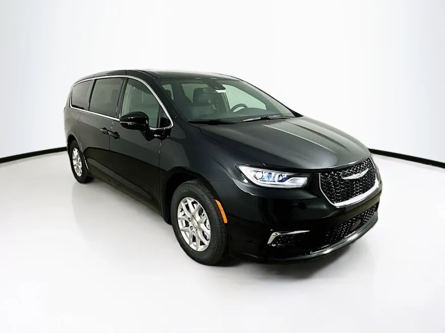 2025 Chrysler Pacifica photo 1