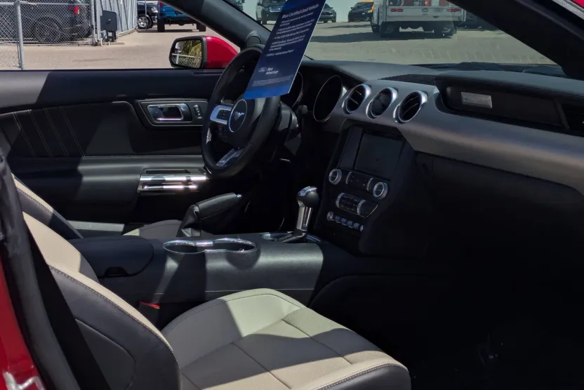 2019 Ford Mustang EcoBoost Premium photo 1