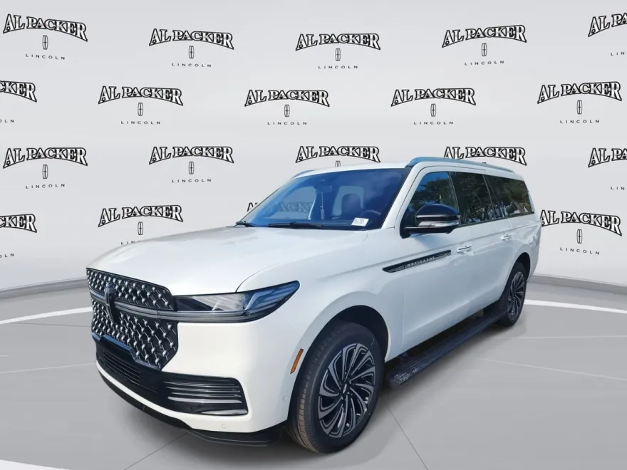 2025 Lincoln Navigator L photo 1