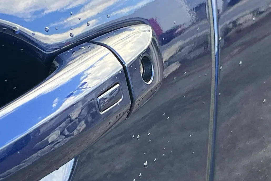 2025 Nissan Pathfinder SV photo 1