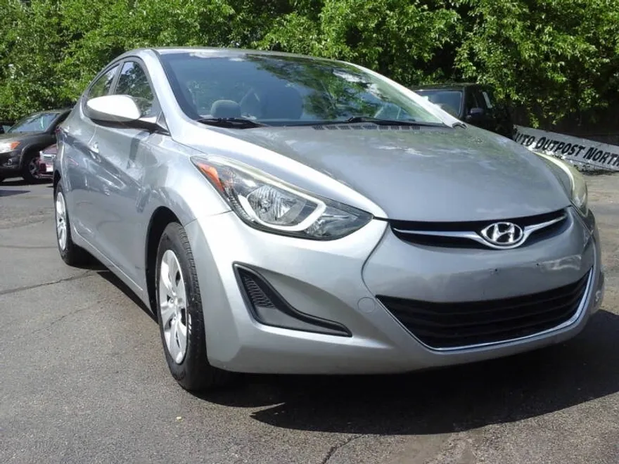 2016 Hyundai Elantra SE photo 1