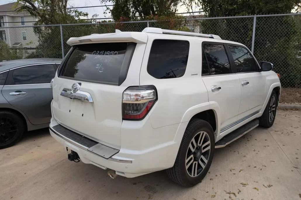 2022 Toyota 4Runner Limited photo 1