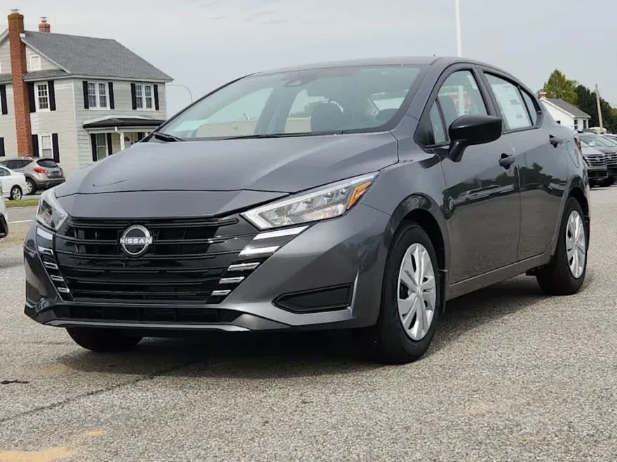 2025 Nissan Versa S photo 1