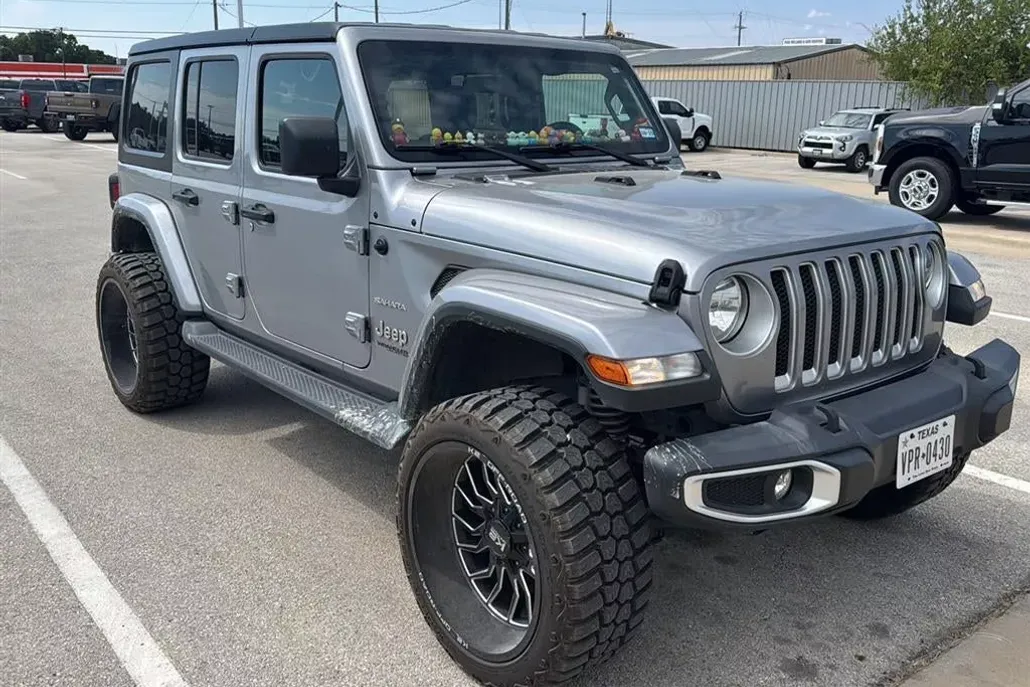 2021 Jeep Wrangler Unlimited Sahara photo 1