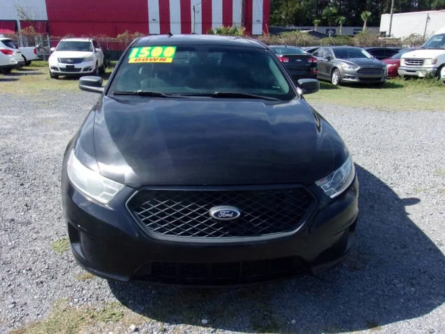 2016 Ford Taurus photo 1