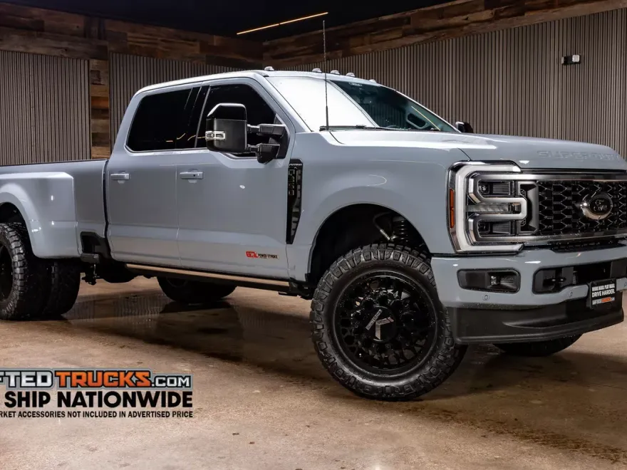 2025 Ford F-350 photo 1