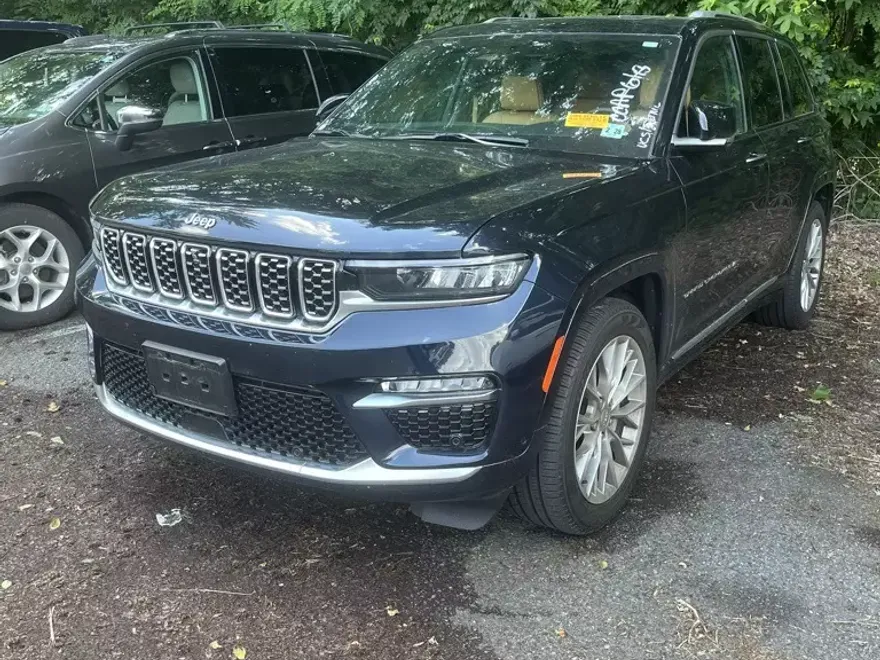 2023 Jeep Grand Cherokee Summit photo 1