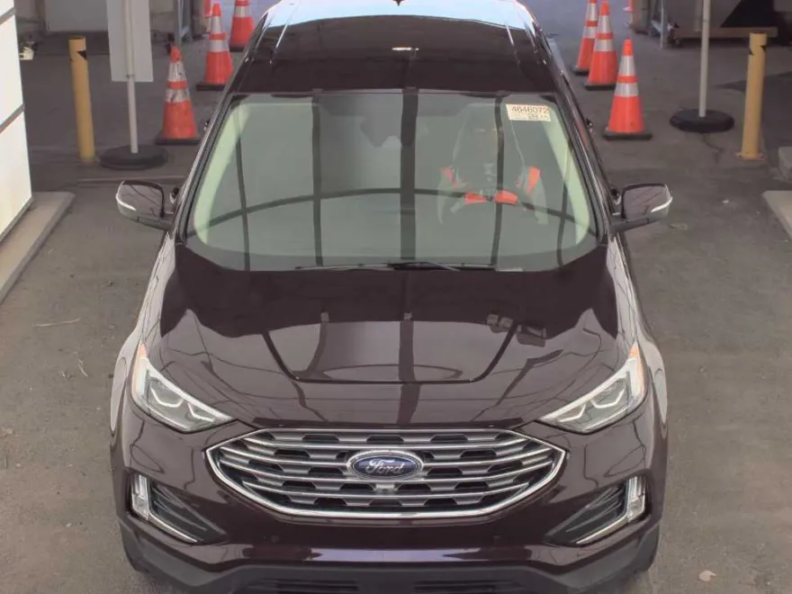 2024 Ford Edge Titanium photo 1