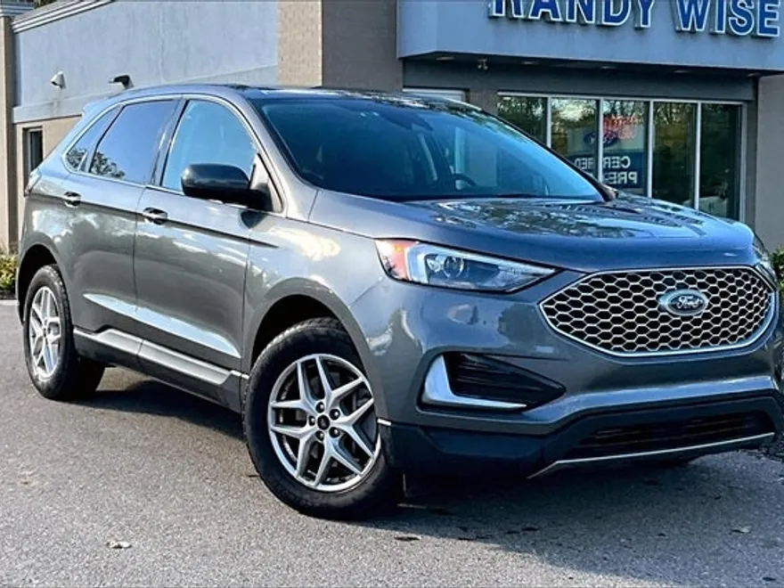 2024 Ford Edge SEL photo 1