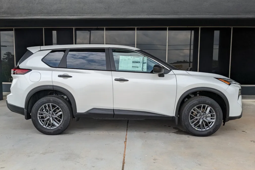 2025 Nissan Rogue S photo 1