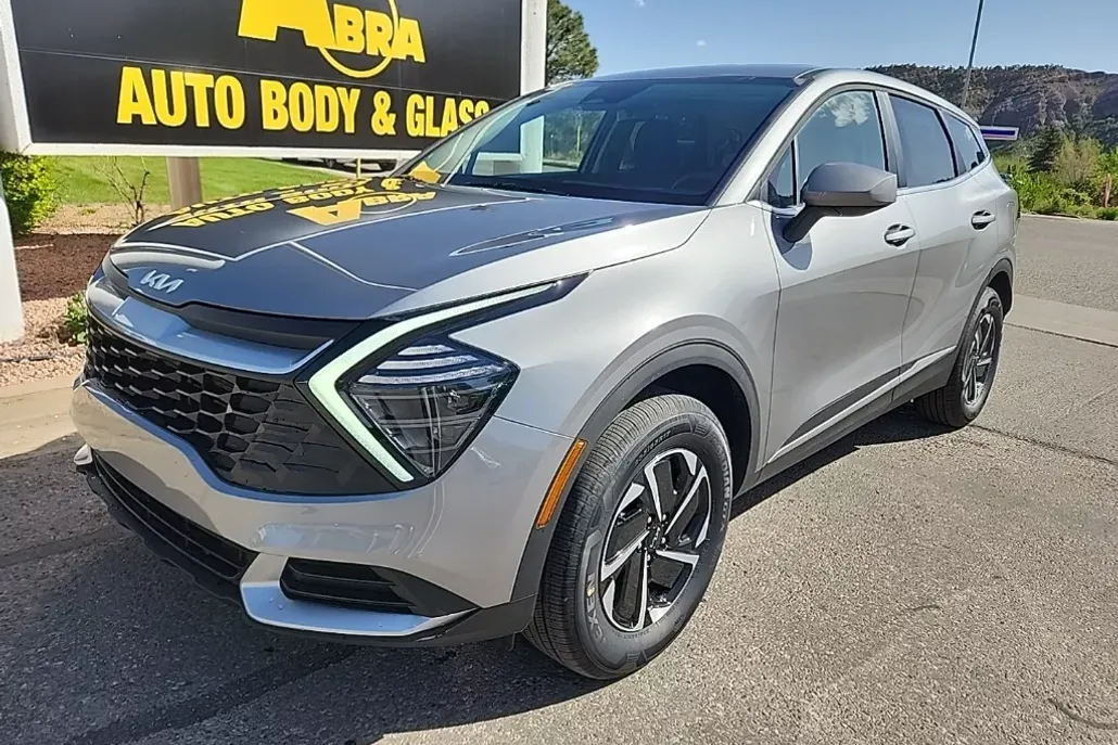 2025 Kia Sportage Hybrid LX photo 1