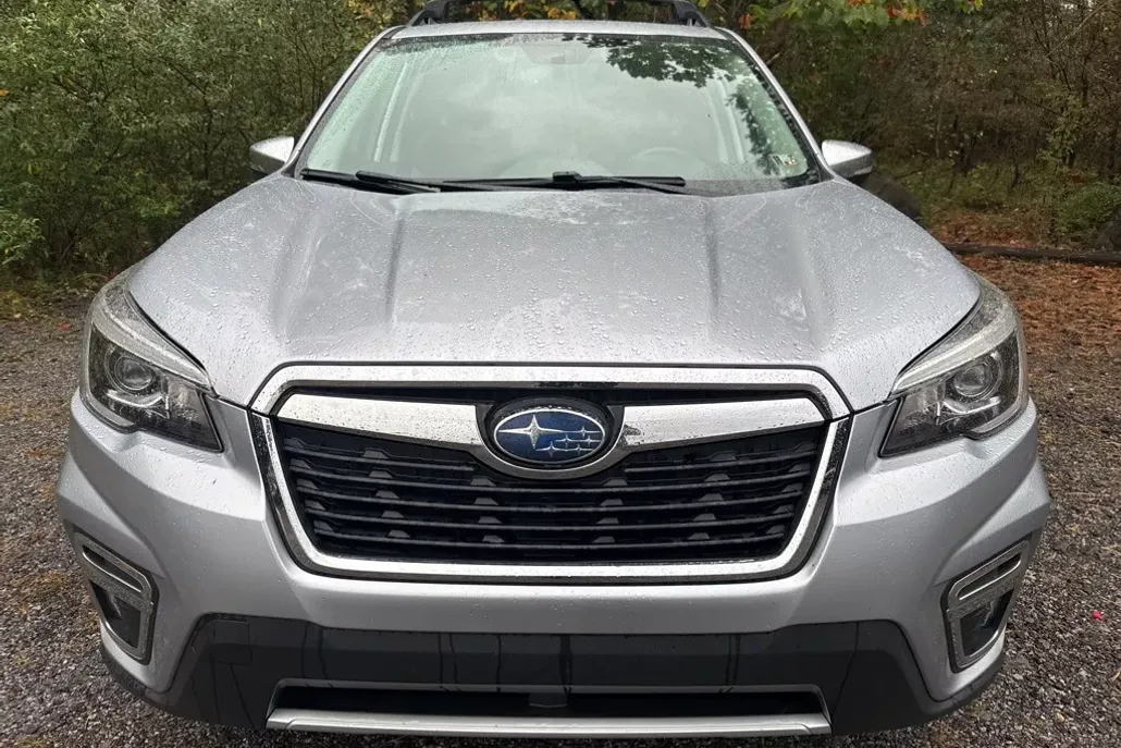 2019 Subaru Forester Touring photo 1