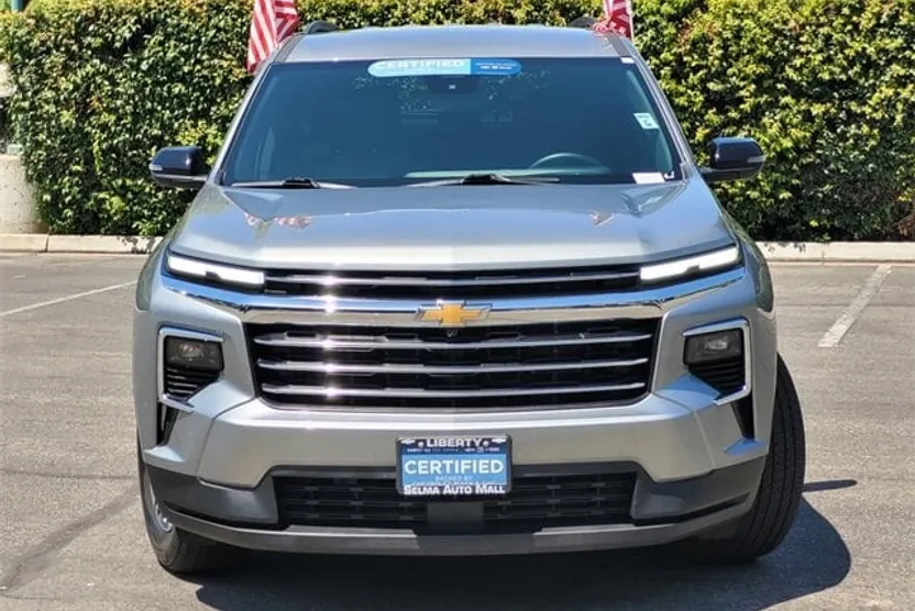 2024 Chevrolet Traverse photo 1