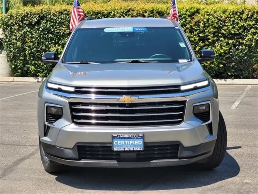2024 Chevrolet Traverse photo 1