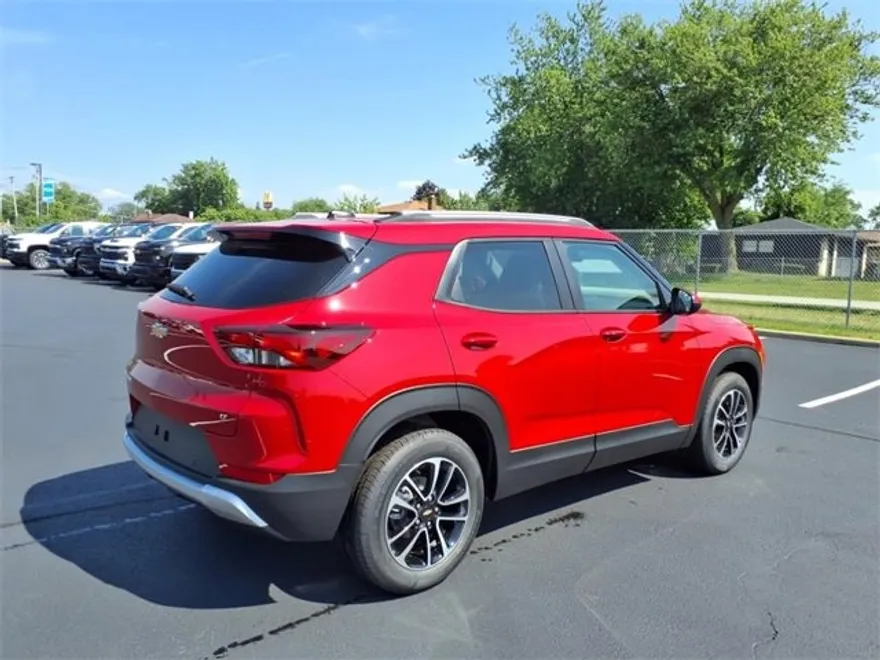 2026 Chevrolet Trailblazer LT photo 1